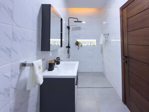 Bathroom - Horizon Apartment at THE HIDDEN DOMUS, Spacious, Peaceful, at Trasacco Accra (Accra)
