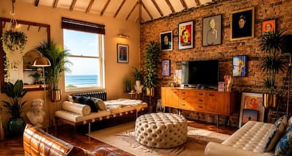 Direct Sea View Top Floor Apartment. Sleeps 4