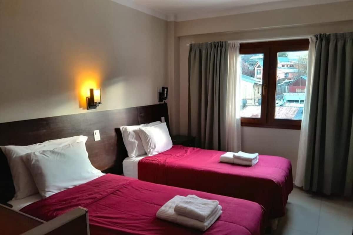 Standard Twin Room, Mountain View