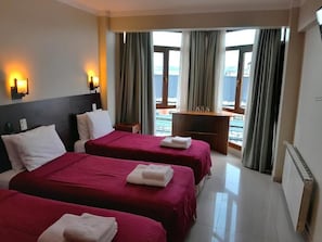 In-room safe, blackout curtains, soundproofing, free WiFi - Hotel Vitalia (Ushuaia)