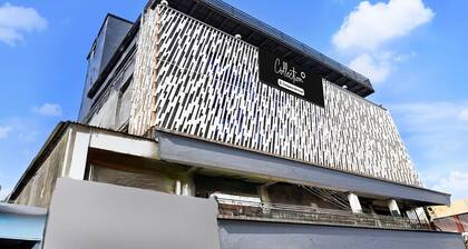 Deluxe With Balcony Maninagar Park Land