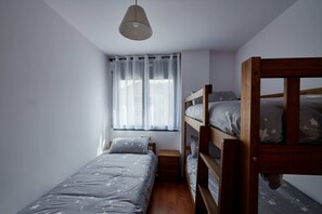 Room - Vrbo Property (La Molina)