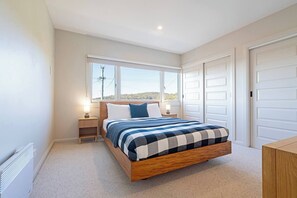 Iron/ironing board, travel cot, WiFi, bed sheets