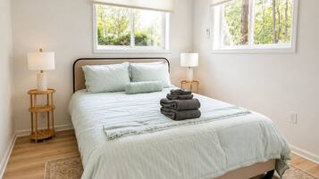 2 bedrooms, WiFi, bed sheets
