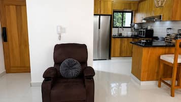 Apartamento, 3 quartos, sacada | Parte interna