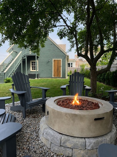 The Bow House - Escape to the Connecticut Seashore