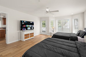 1 bedroom, iron/ironing board, WiFi, bed sheets - Cozy Beach Escape | Walk to Beach & Boardwalk (Ocean City)