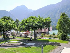 Property grounds - Lovely apartment for 6 guests with WIFI, patio and panoramic view (Lungern)