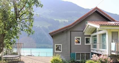 Cosy apartment for 6 people with WIFI, patio and panoramic view