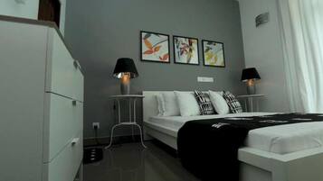 1 habitación, tabla de planchar con plancha, wifi y ropa de cama