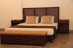 Room - Edgefield Escapes : Junior Suite with Garden View (Polgasowita)