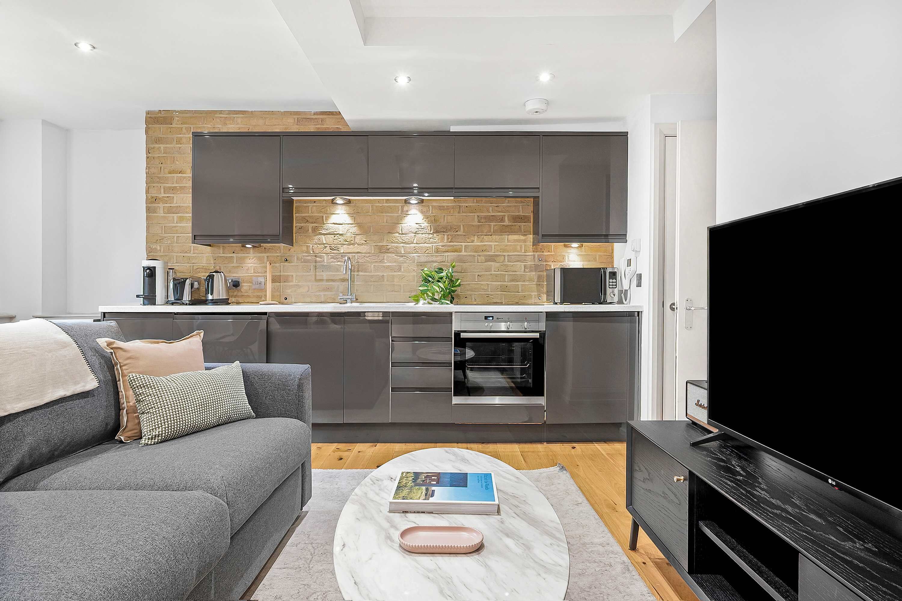 Apartment, 1 Double Bed with Sofa bed, Kitchen, City View (Bateman St 14, 4) | Living area