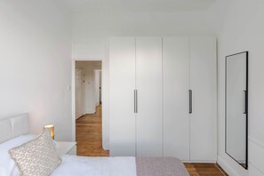 Apartment, 2 Doppelbetten, Kamin, Stadtblick (Priory Park Rd 29, C) | 2 Schlafzimmer, individuell dekoriert, individuell eingerichtet