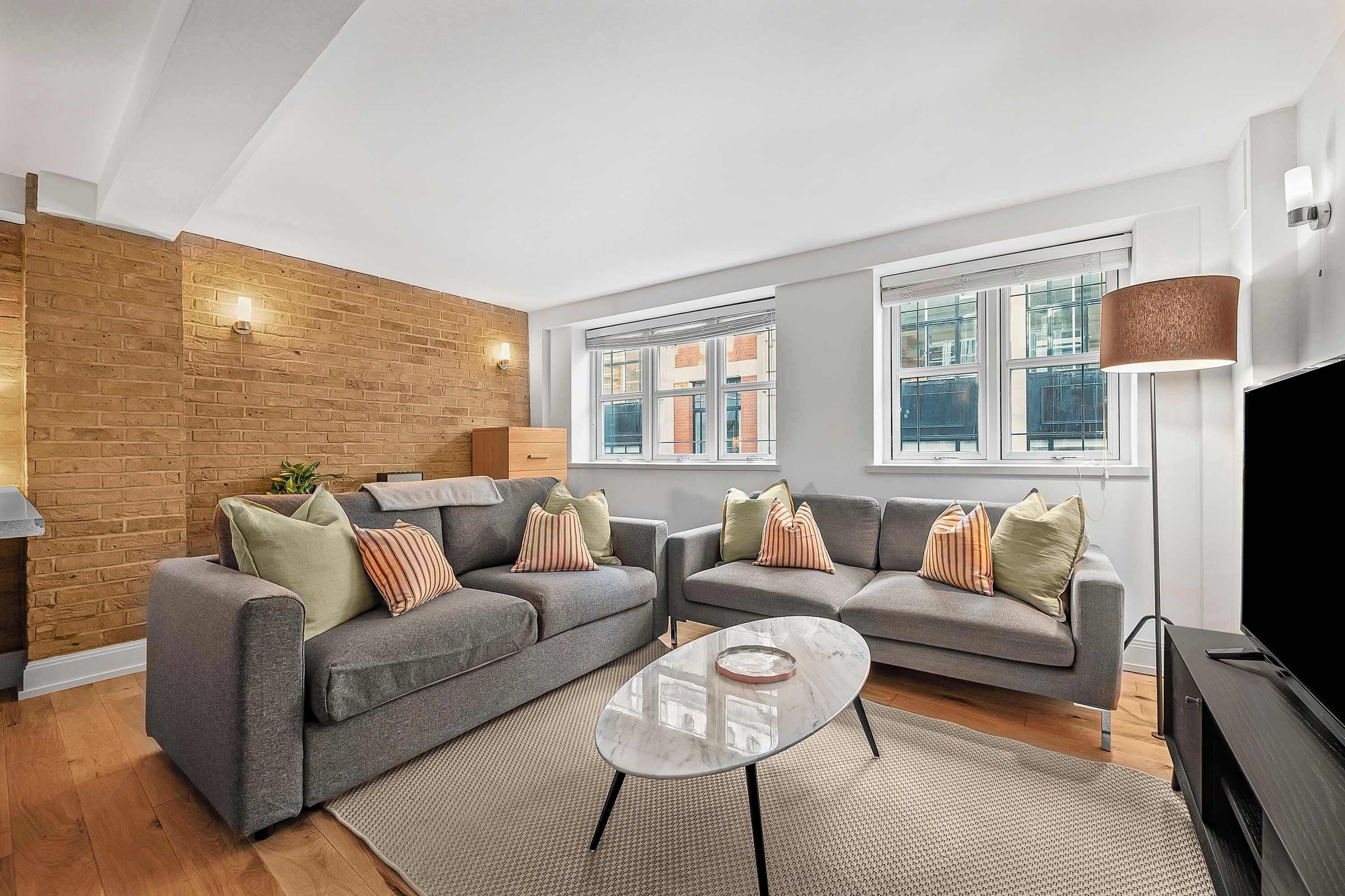 Apartment, 1 King Bed with Sofa bed, Patio, City View (Bateman St 14, 2) | Living area