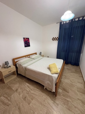 1 bedroom, iron/ironing board, Internet, bed sheets - App. Wisteria, peace, and relaxation surrounded by greenery (Sardegna)