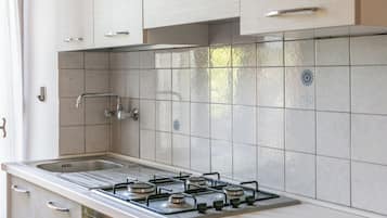 Apartment, Balcony | Private kitchen