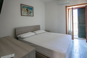Apartment, Balcony