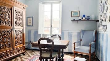 Superior Triple Room | Hypo-allergenic bedding, minibar, free WiFi
