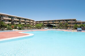 Pool - Sunny Apartment in Costa de Antigua for 4 Guests (Nuevo Horizonte)