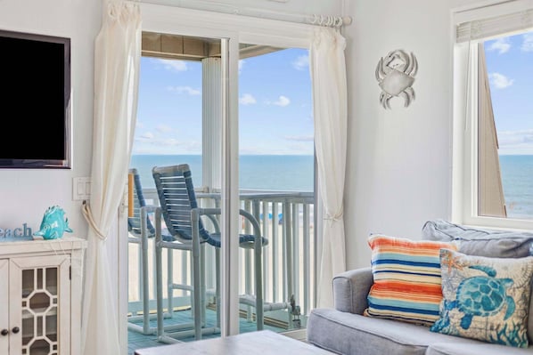 TV - Breathtaking Oceanfront Views! Shore Drive Escape (Myrtle Beach)