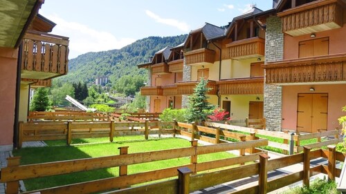 Il Nido della Pernice Bianca – Aprica – Tiefgaragenstellplatz & Pistennähe