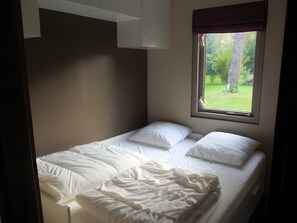 Room - Charming Chalet in the Heart of the Chevreuse Valley (Lévis-Saint-Nom)