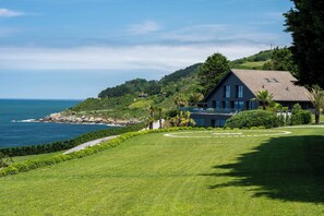 Exterior - Villa Ocean Breeze | Atlantic Realty (Donostia / San Sebastián)
