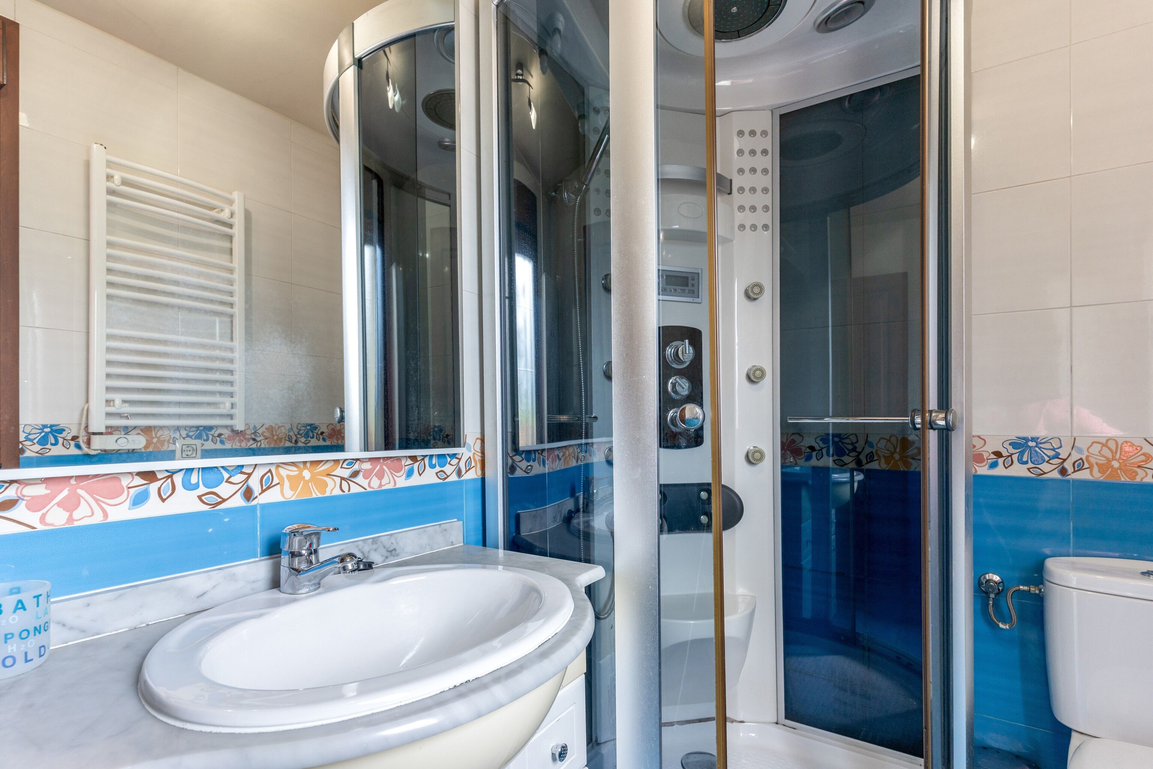 Douche, serviettes fournies