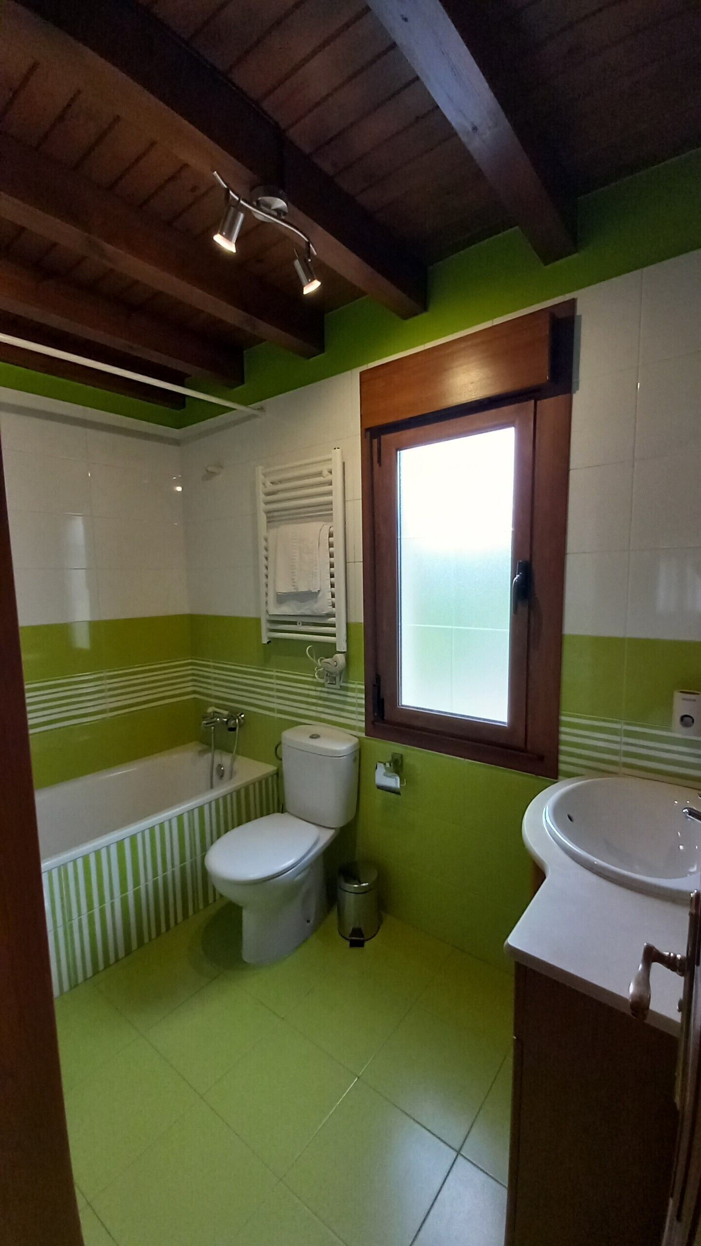 Douche, serviettes fournies
