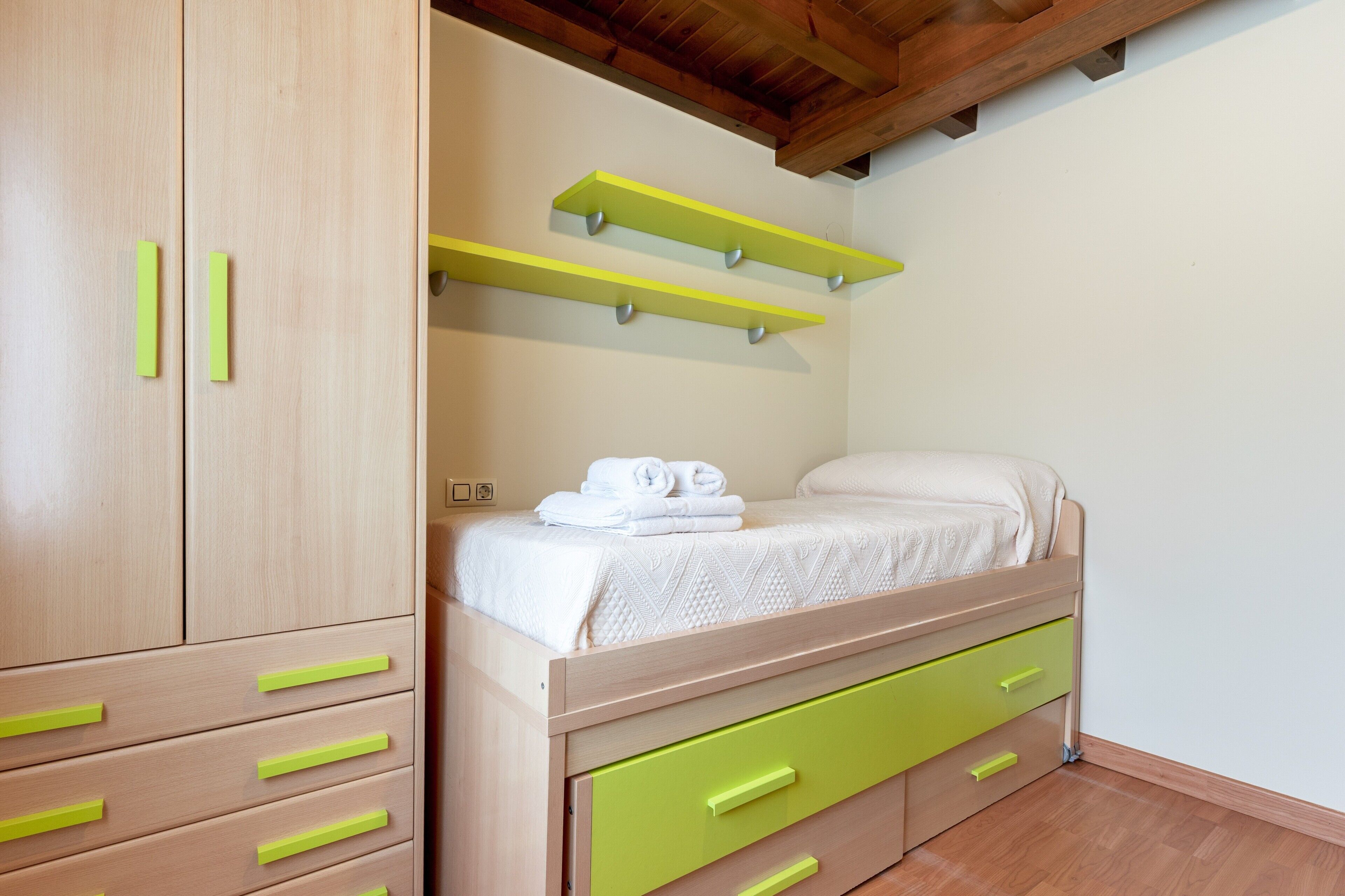 3 dormitorios, tabla de planchar con plancha, wifi y ropa de cama
