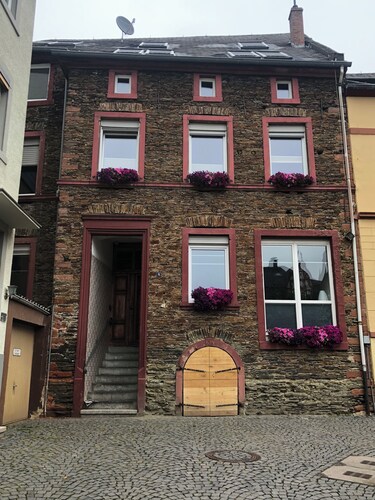 Reinhilde Vacation Rentals - Schlossberg Apartment