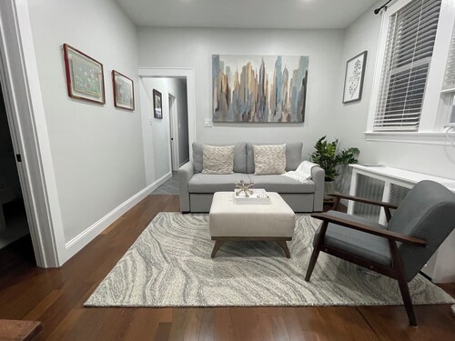 Modern 3BR Apartment Near NYC & Cruise Port