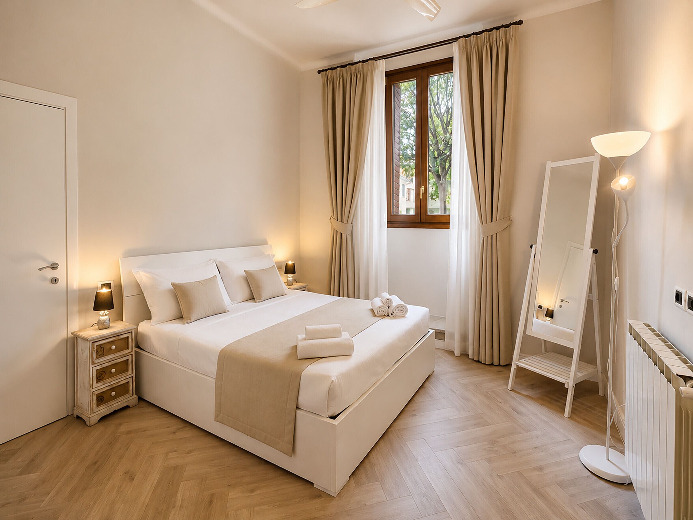 1 bedroom, iron/ironing board, WiFi (free)