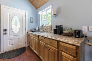 Coffee/tea maker, fridge, microwave, oven - NEW! Lake Cottage Getaway | Beach Access + Pets OK | North Cottage (North East)