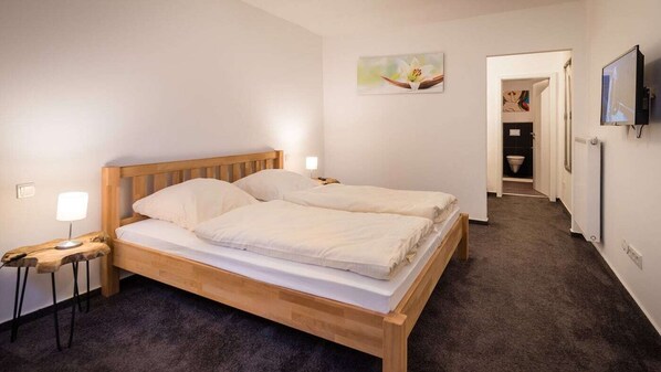 Internet, bed sheets - Vrbo Property (Traben-Trarbach)