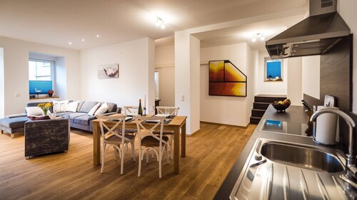 Reinhilde Vacation Rentals - Grevenburg Apartment