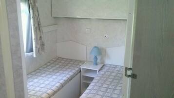 2 bedrooms