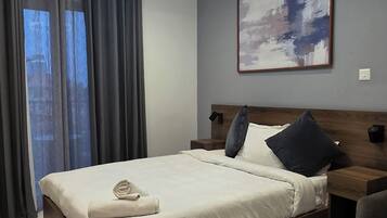 Estudio clásico, balcón, vistas al patio | Tabla de planchar con plancha y wifi gratis