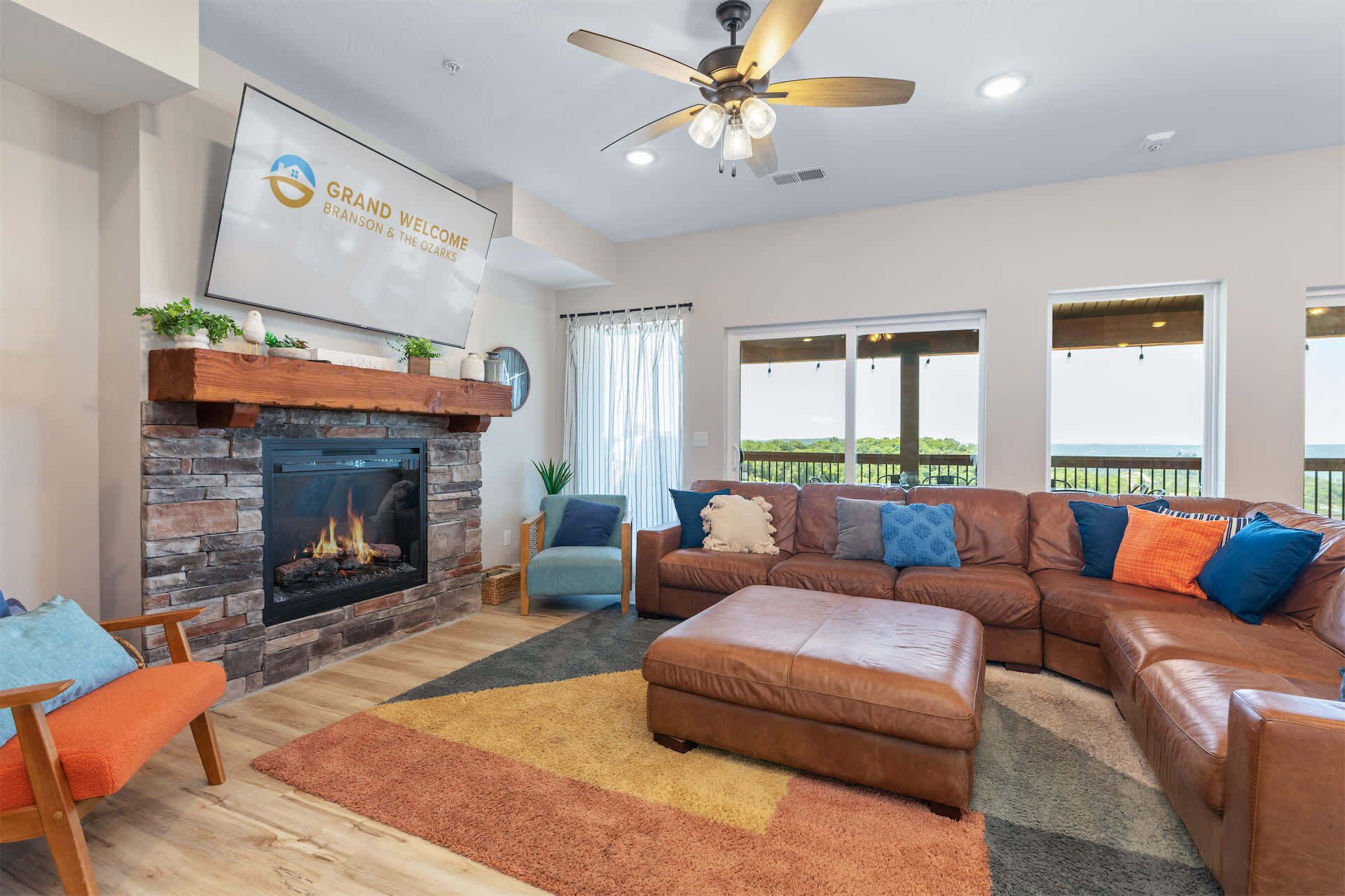 House, Multiple Beds (Lake Lookout Retreat) | Living area