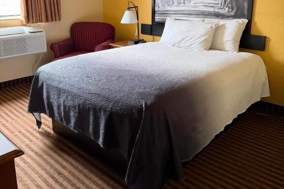 Standard Single Room | Desk, laptop workspace, free WiFi