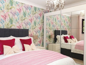 3 Schlafzimmer, kostenloses WLAN, individuell dekoriert