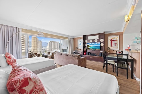 @ Marbella Lane - Iconic Waikiki City View Getaway