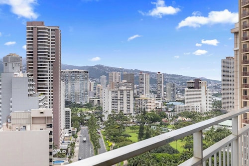 @ Marbella Lane - Iconic Waikiki City View Getaway