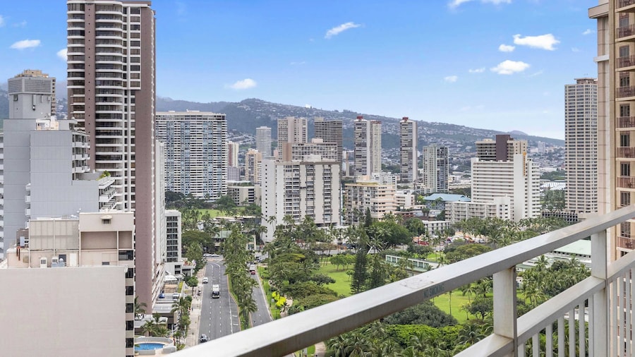 @ Marbella Lane - Iconic Waikiki City View Getaway