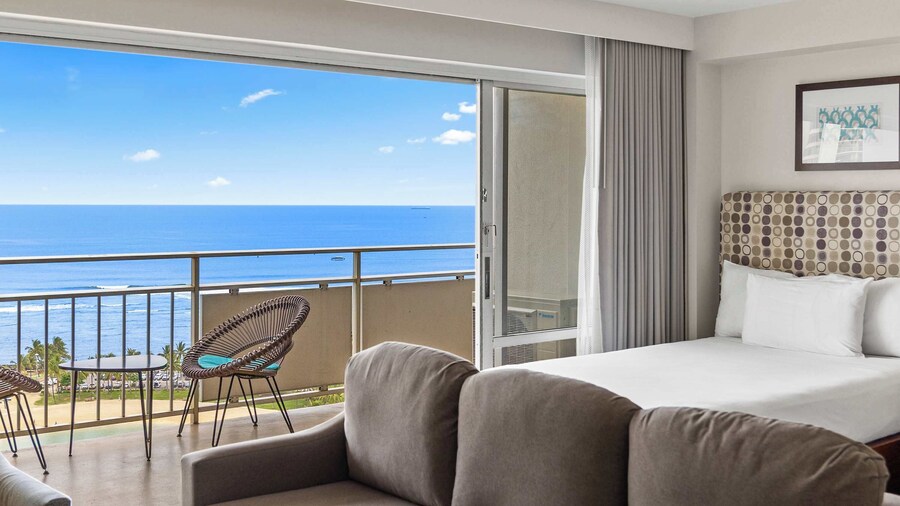 @ Marbella Lane - Prime 1BR w/ Panoramic Oceanview