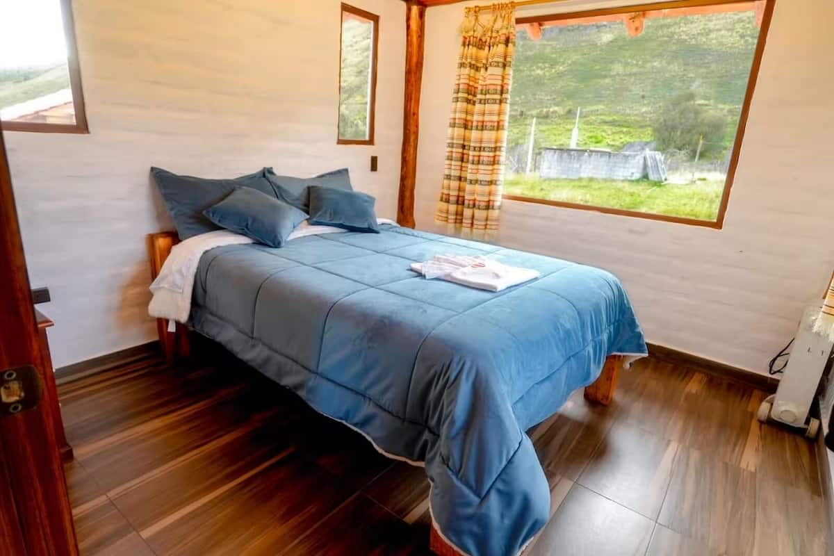 Basic Room, Patio, Mountain View | Desk, WiFi (free)