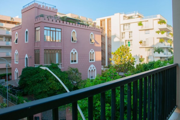 Property grounds - GuestHost - Alghero: A Cozy Apartment Near the Sea (Alghero)