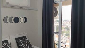 1 quarto, Wi-Fi de cortesia, roupa de cama