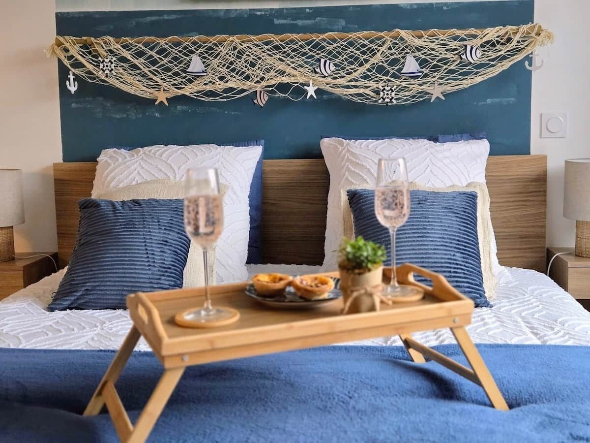 In-room safe, iron/ironing board, free WiFi, bed sheets