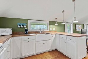 Private kitchen - Charlee's Cabin - Family Escape on Webster Lake | Pier & Swimming! (North Webster)